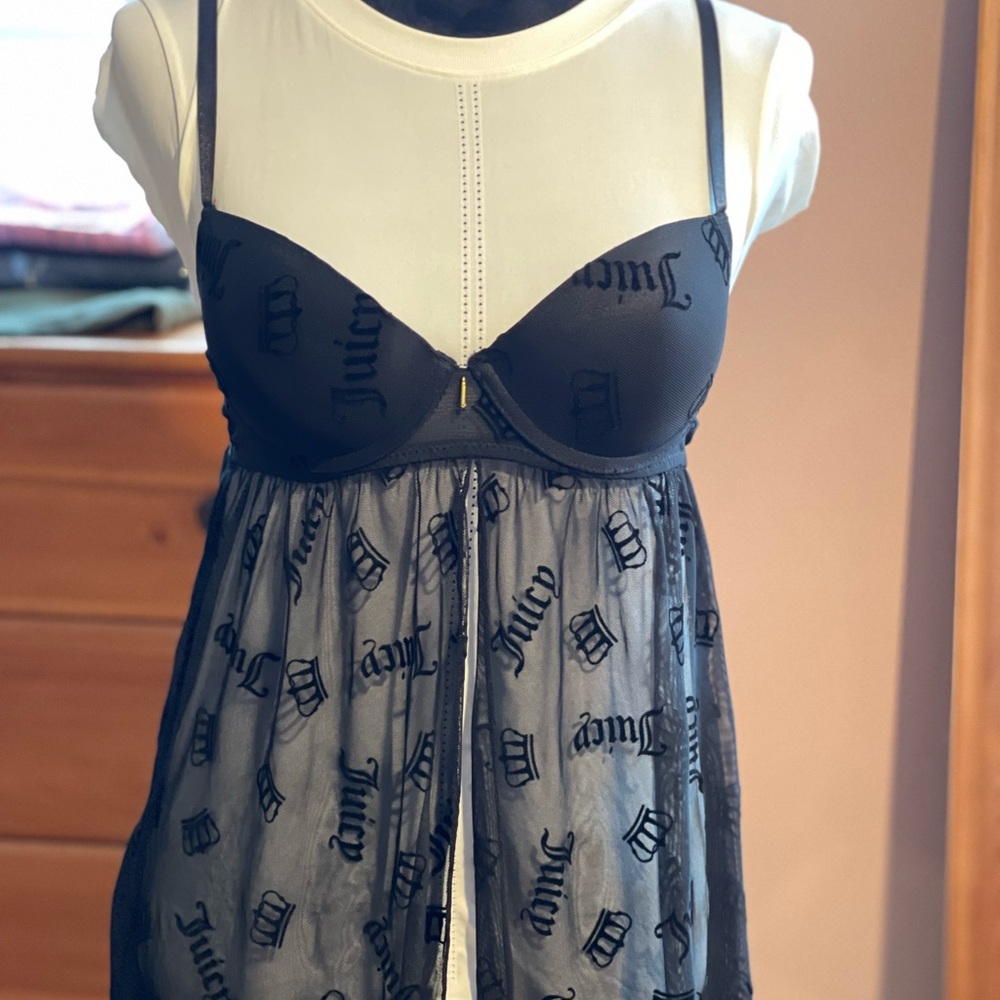 Juicy Couture, open front, size M black nighty.
